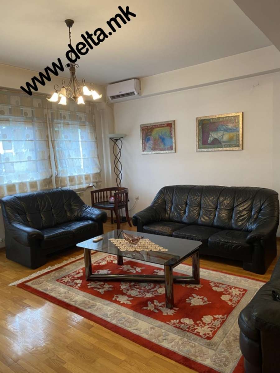 Apartament me dy dhoma gjumi në Qendër - 1