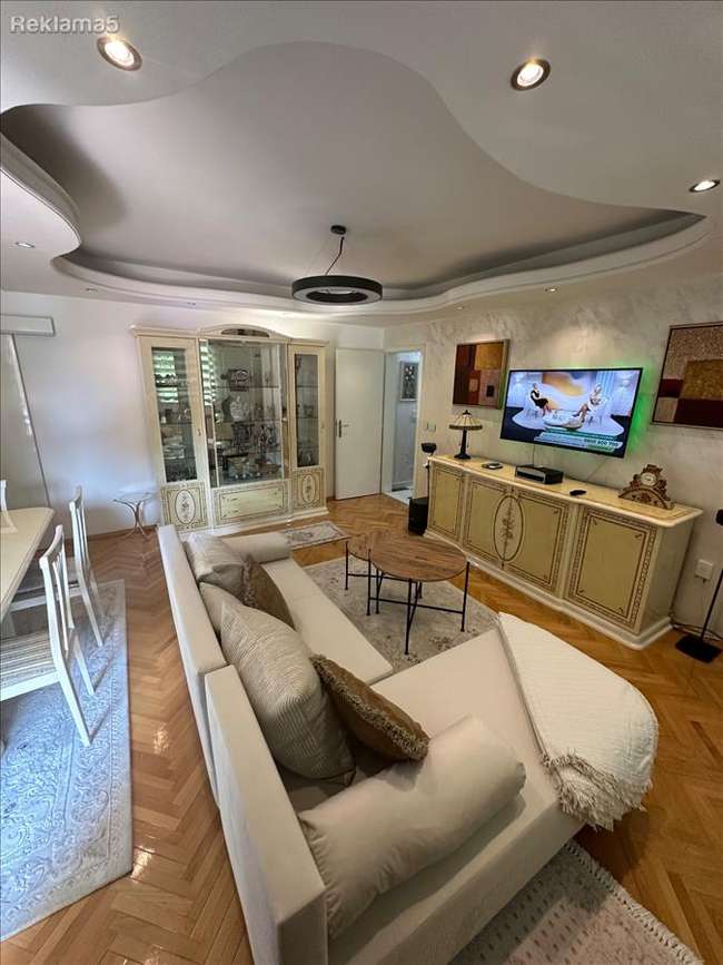 Apartament në Qendër - 3