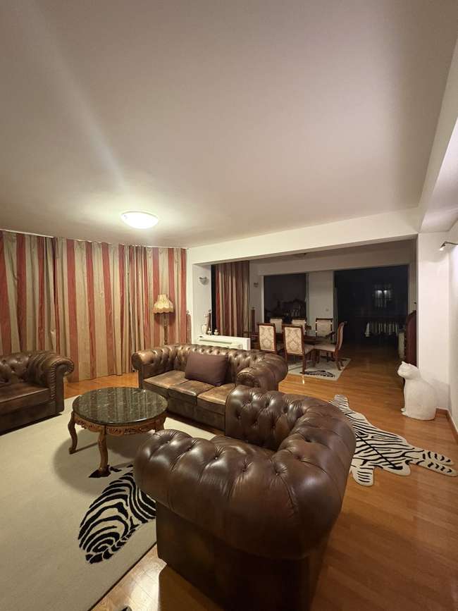Apartament i gjerë në kompleksin Shën Gjon - 2