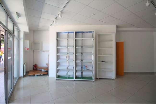 Hapësirë tregtare në një lokacion tërheqës - 2